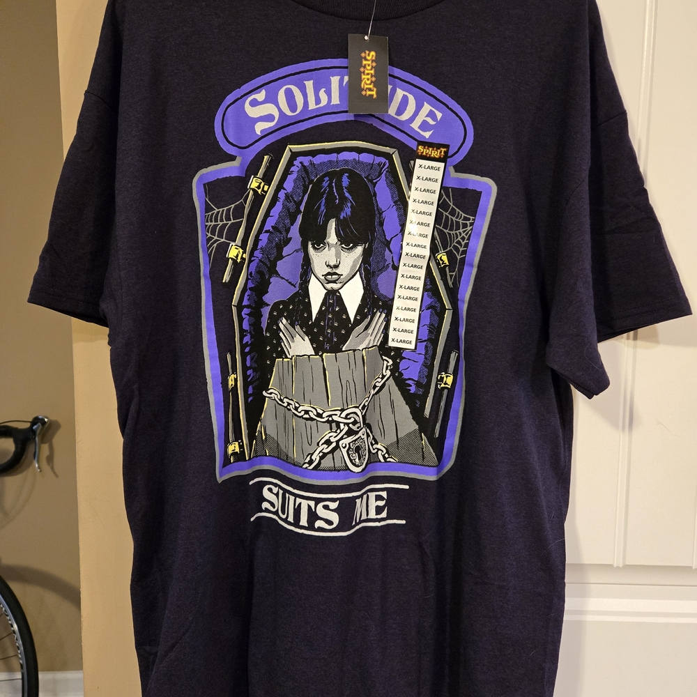 Wednesday Halloween "Solitude Suits Me" Shirt Sz XL NWT